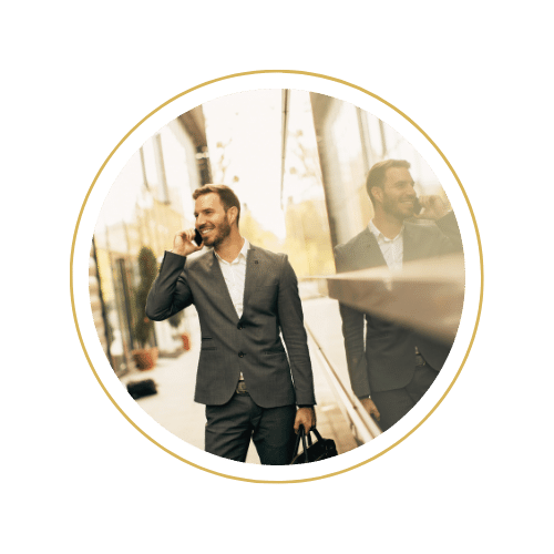 Coaching de réussite - L'homme au téléphone - FR